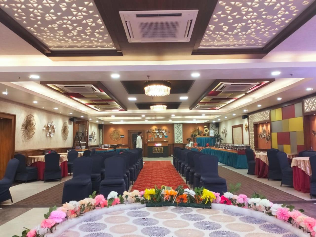 Hotel Pushpak Бхубанешвар Екстер'єр фото